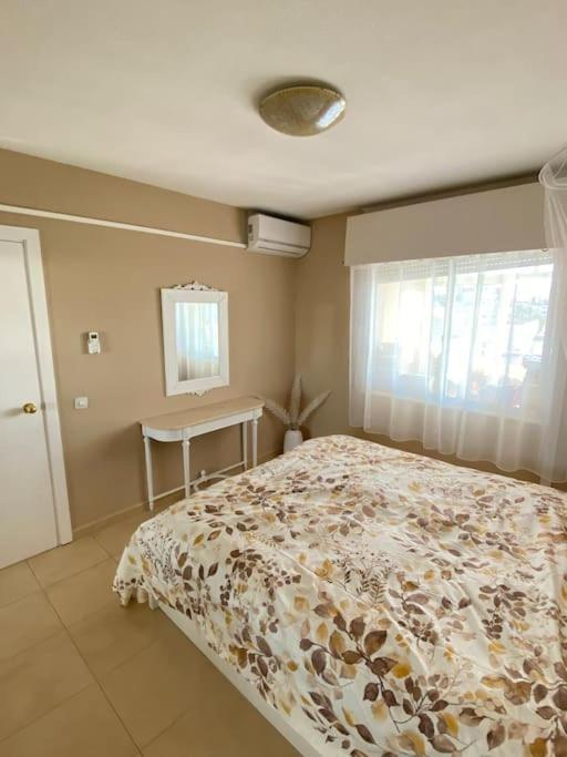 Lovely 1 Bedroom Apartment With Sea Views And Pool Estepona Buitenkant foto