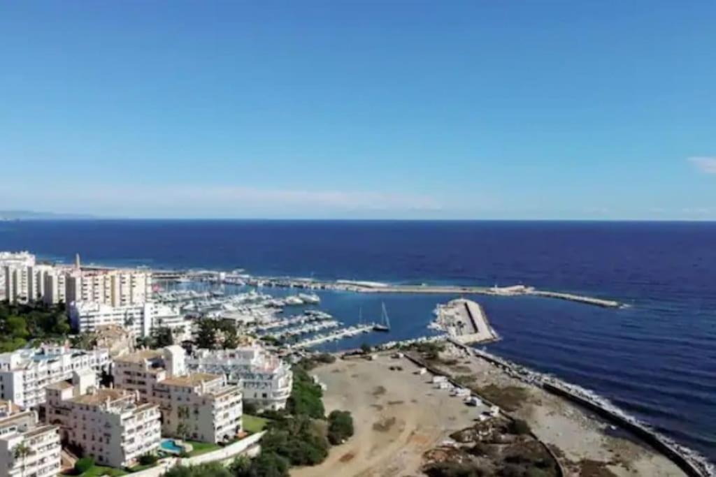 Lovely 1 Bedroom Apartment With Sea Views And Pool Estepona Buitenkant foto