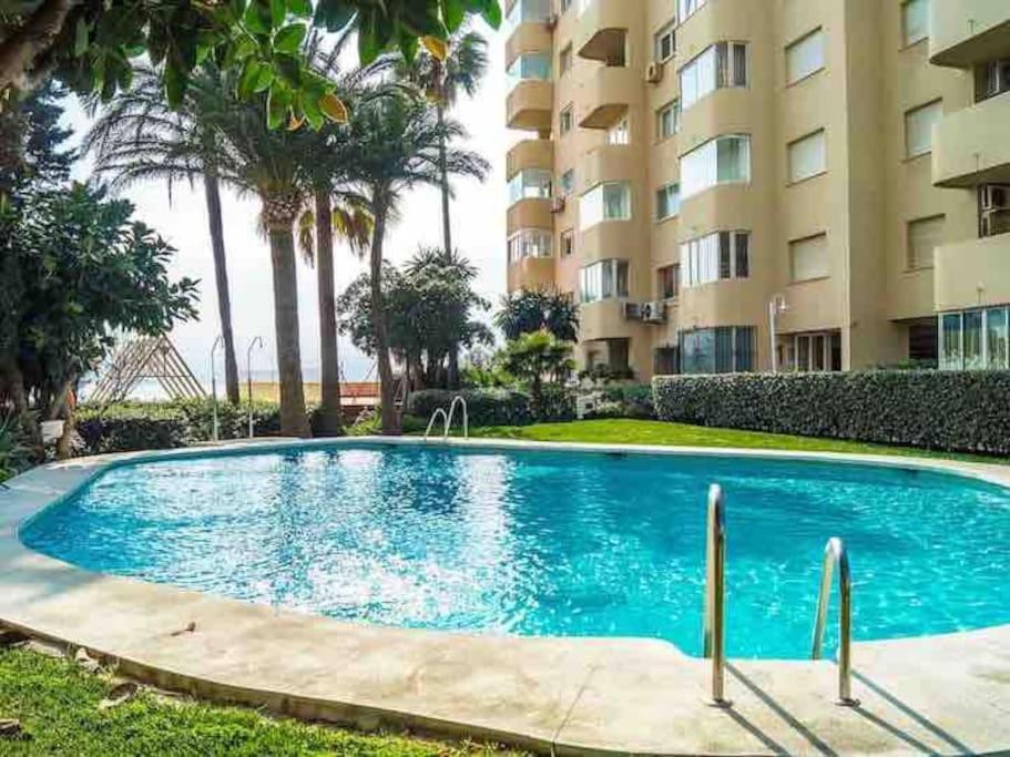 Lovely 1 Bedroom Apartment With Sea Views And Pool Estepona Buitenkant foto