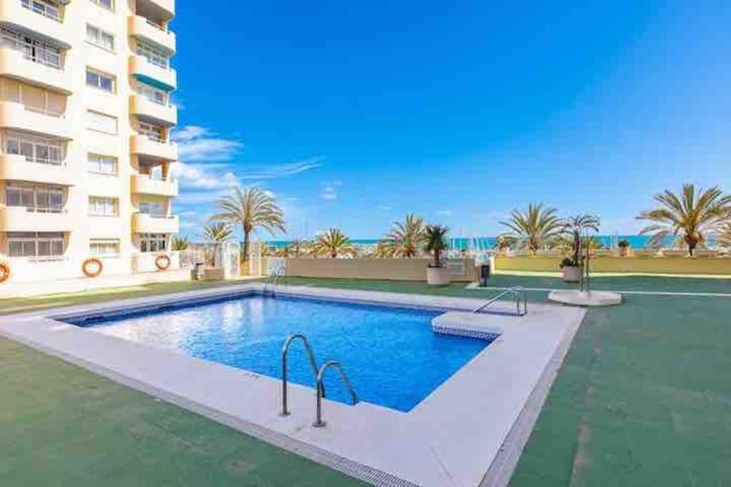 Lovely 1 Bedroom Apartment With Sea Views And Pool Estepona Buitenkant foto